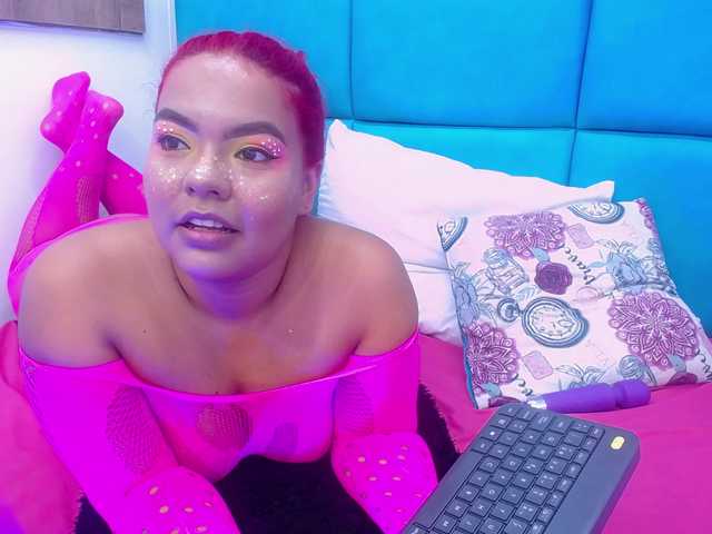 Скриншоты трансляции KendraW03