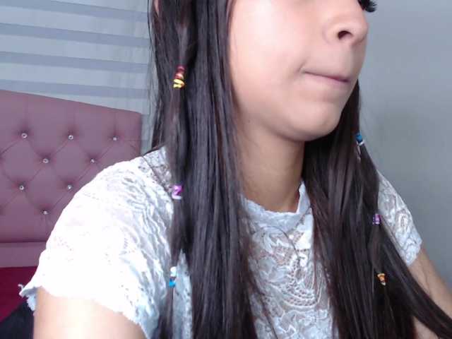 Скриншоты трансляции KhloeFlower