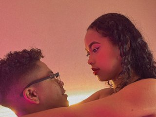 Эротический видеочат KimmyMaximu