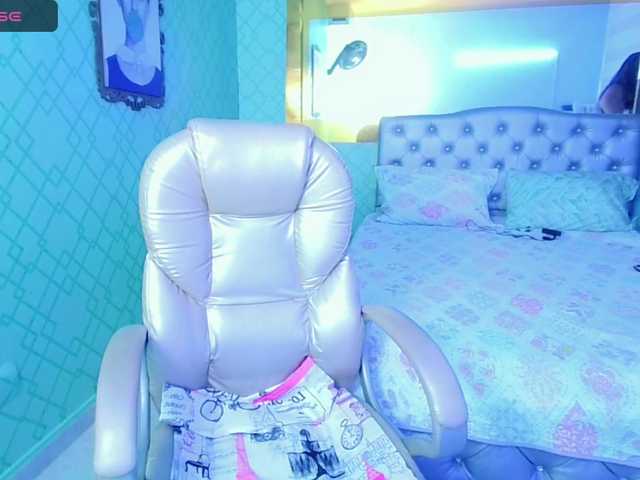 Скриншоты трансляции KindomTits