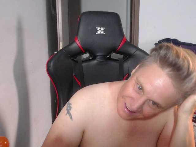 Скриншоты трансляции kinkstakinks76