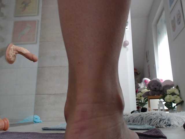 Скриншоты трансляции KinkyMoni