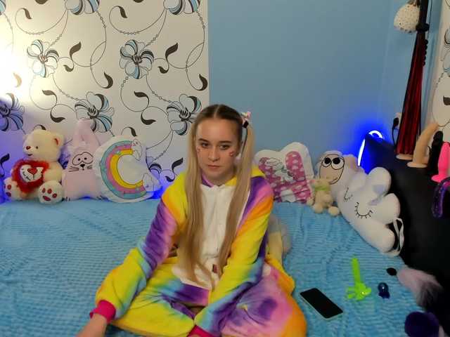 Скриншоты трансляции Kira-Li-Lime