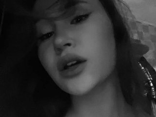 Эротический видеочат KiraVixen