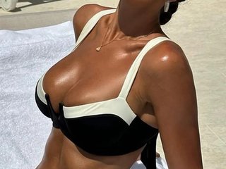 Эротический видеочат KisaMiss