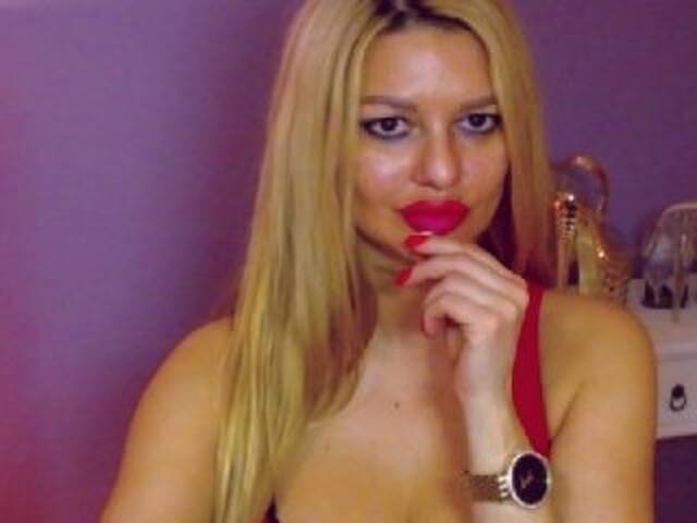 Скриншоты трансляции KissMeSURI