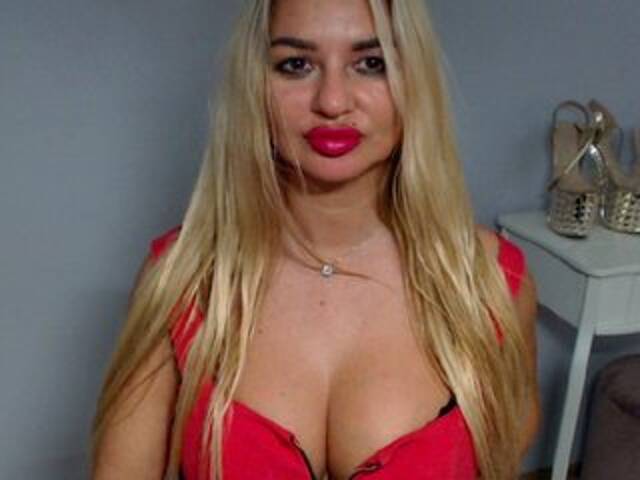 Скриншоты трансляции KissMeSURI