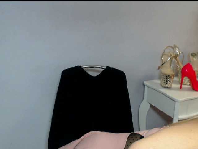 Скриншоты трансляции KissMeSURI