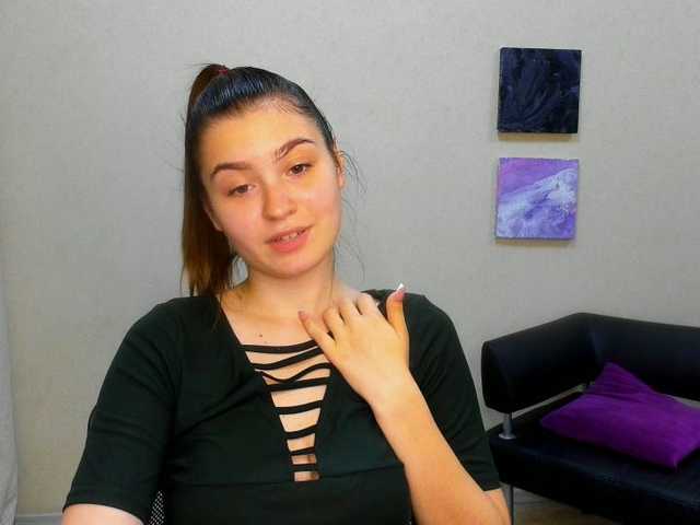 Скриншоты трансляции KitanaMoon