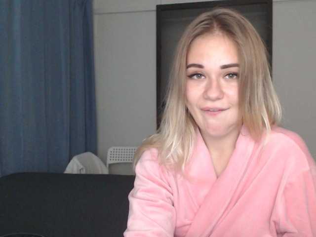 Скриншоты трансляции Kittenbabys