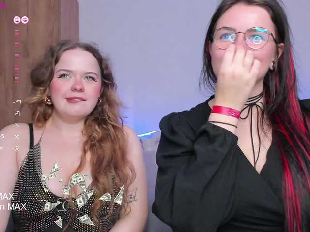 Скриншоты трансляции Kitty-and-Hannah