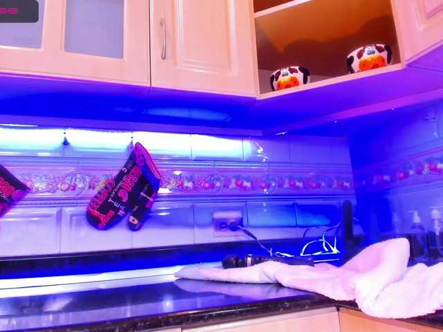 Скриншоты трансляции KloeAss