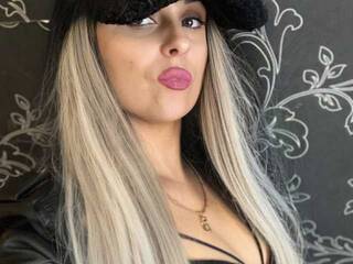 Эротический видеочат KrisKoskina