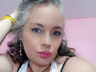 Эротический видеочат kristensweet-777