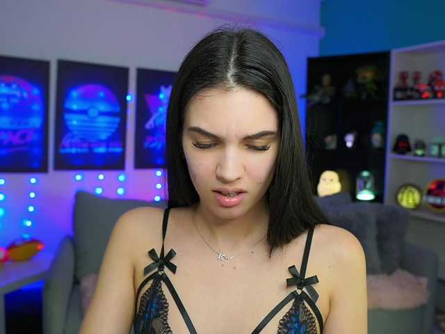 Фотографии KylieQuinn018 I have to ask guys from america pls help me with some answer to me :) MAKE ME SQUIRT #teen #squirt #anal #dildo #18 Lovense Lush