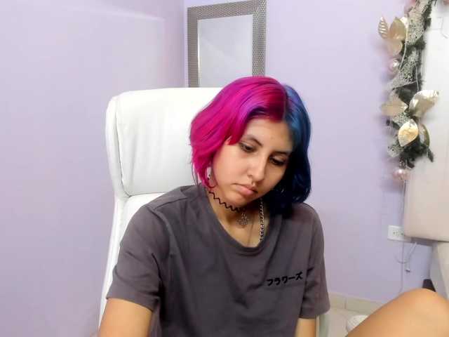 Скриншоты трансляции kyra-wayne