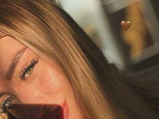 Эротический видеочат La1aland