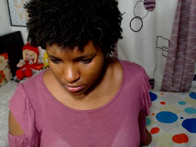 Скриншоты трансляции Laaylaax