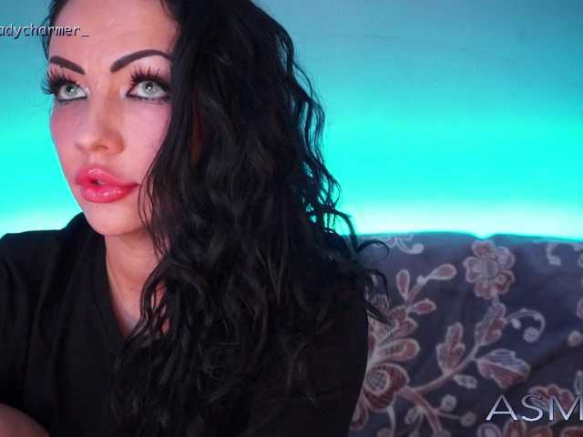 Скриншоты трансляции LADYCharmer