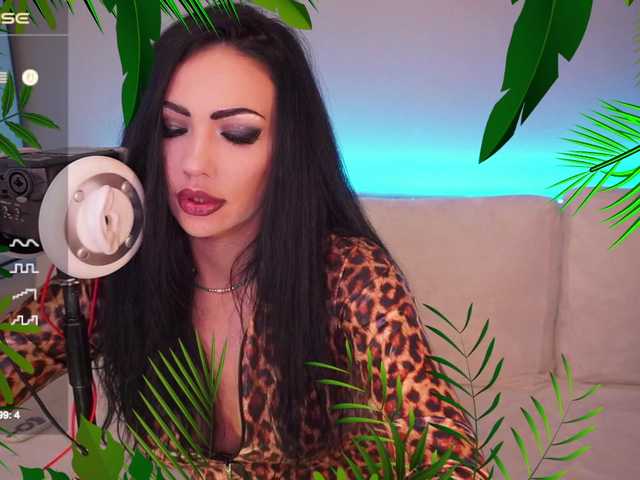 Скриншоты трансляции Miss_CHARMER