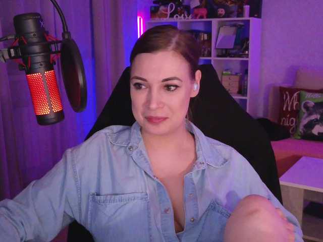 Скриншоты трансляции LadyLLS