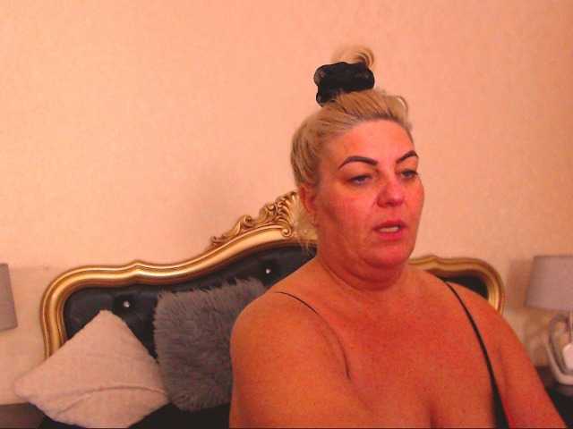 Скриншоты трансляции LadyMelanieBBW