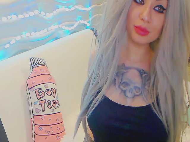 Скриншоты трансляции Monster_Doll