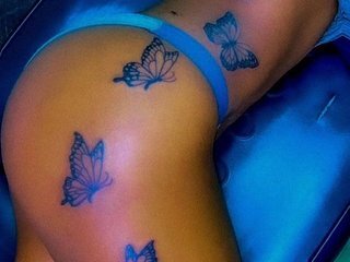 Эротический видеочат LalaKisses