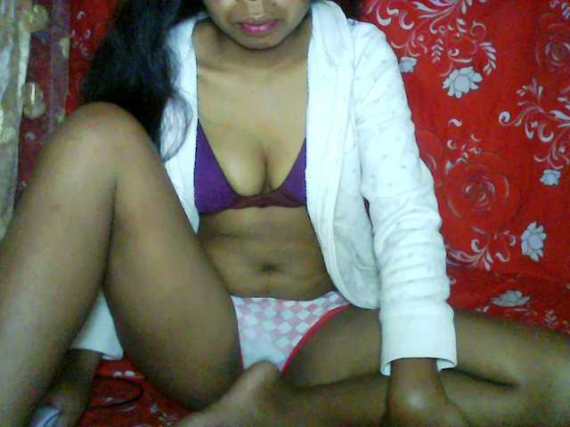 Скриншоты трансляции Larah-