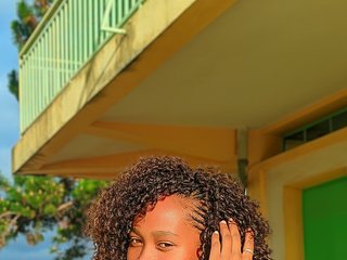 Эротический видеочат Larah00