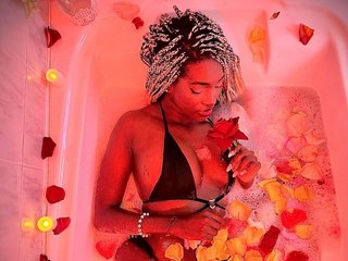 Эротический видеочат lauraalucii