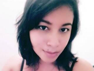 Эротический видеочат LauraHawkes