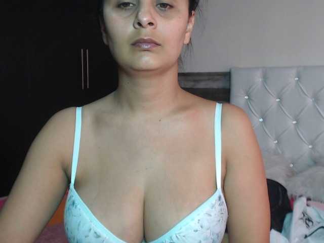 Фотографии laurenlove4u Lovense Lush on - Interactive Toy that vibrates with your Tips #lovense #natural #tits #latina #cum