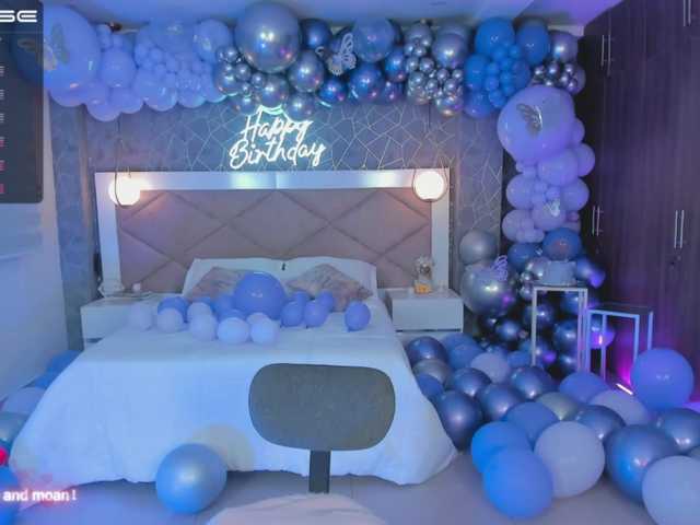 Скриншоты трансляции LeahJones