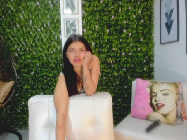 Скриншоты трансляции LeahScott