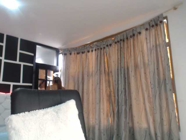 Скриншоты трансляции leahSmith