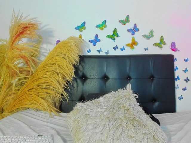 Скриншоты трансляции LeilaAngels