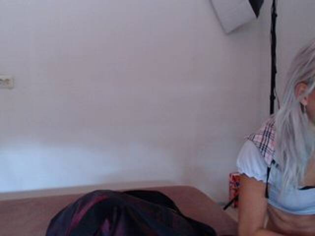 Скриншоты трансляции VerySweetMe