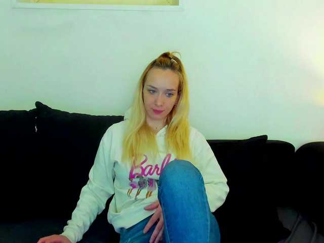Скриншоты трансляции LeonaErin