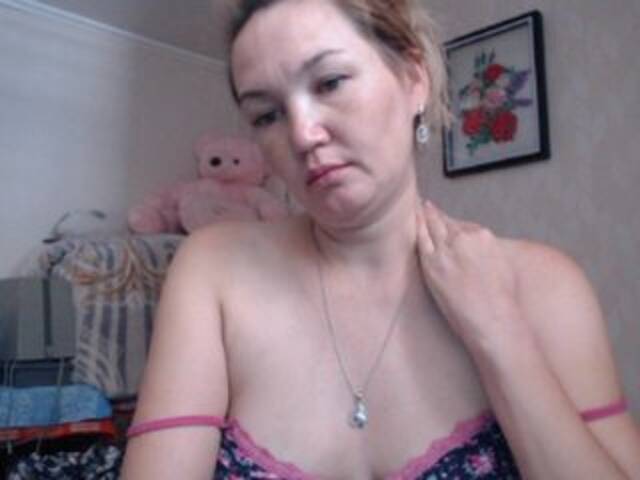 Скриншоты трансляции Leyla-Smile17