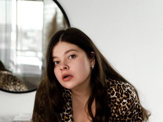 Эротический видеочат Lila-Linds