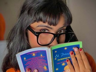 Эротический видеочат lili-swam
