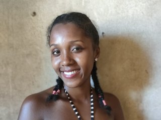 Эротический видеочат Lillteblackgirl