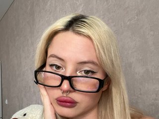 Эротический видеочат LillyEll