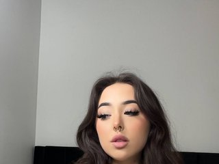 Эротический видеочат Liloshroxy