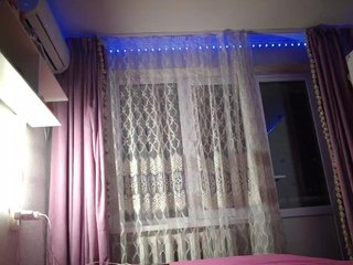 Эротический видеочат LinaMaks