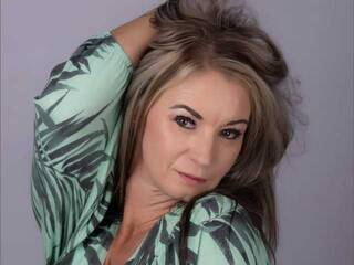 Эротический видеочат Lionessss