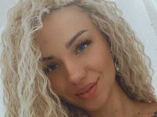 Эротический видеочат Lisandra95