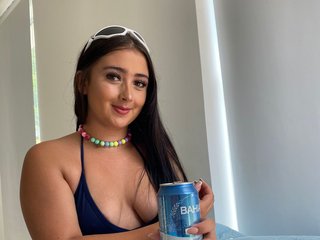 Эротический видеочат littlealejandra