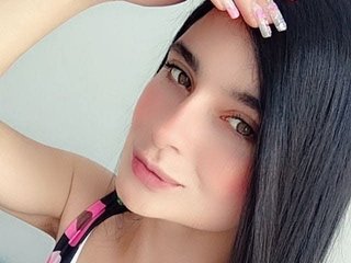 Эротический видеочат littleemma-777